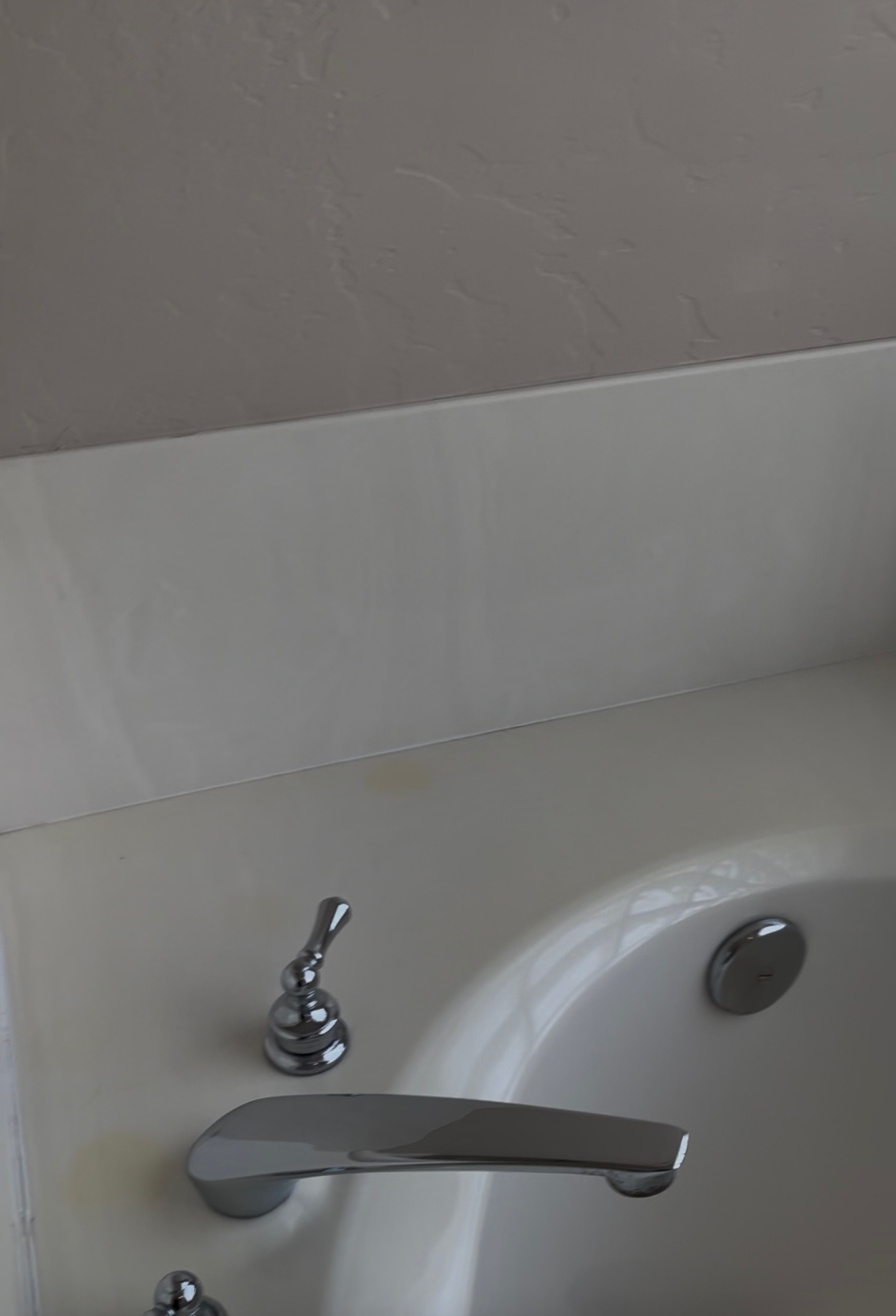 Tub faucet & handles — after JNJ Cleaning Service