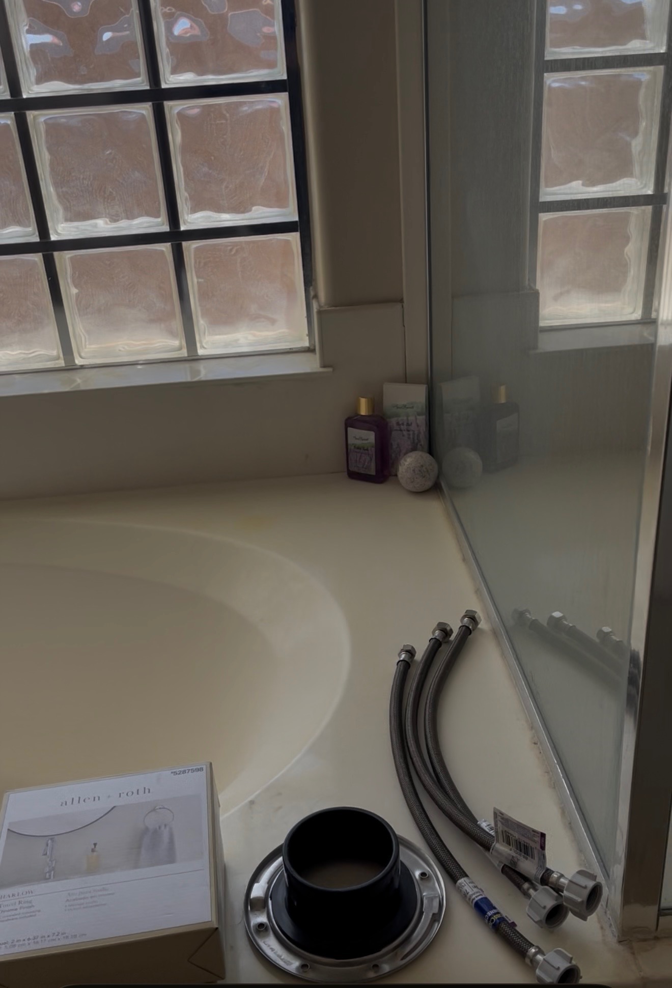 Garden tub deck — before professional cleaning